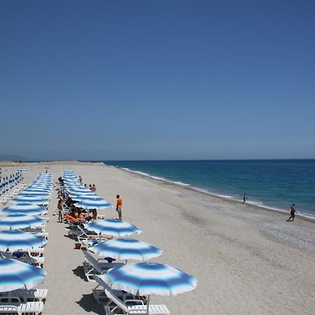 Club Esse Aquilia Beach Village Badolato Marina Eksteriør bilde