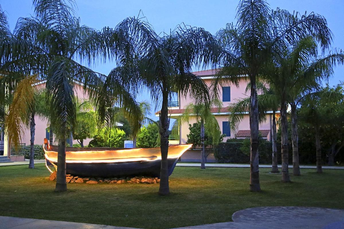 Club Esse Aquilia Beach Village Badolato Marina Eksteriør bilde