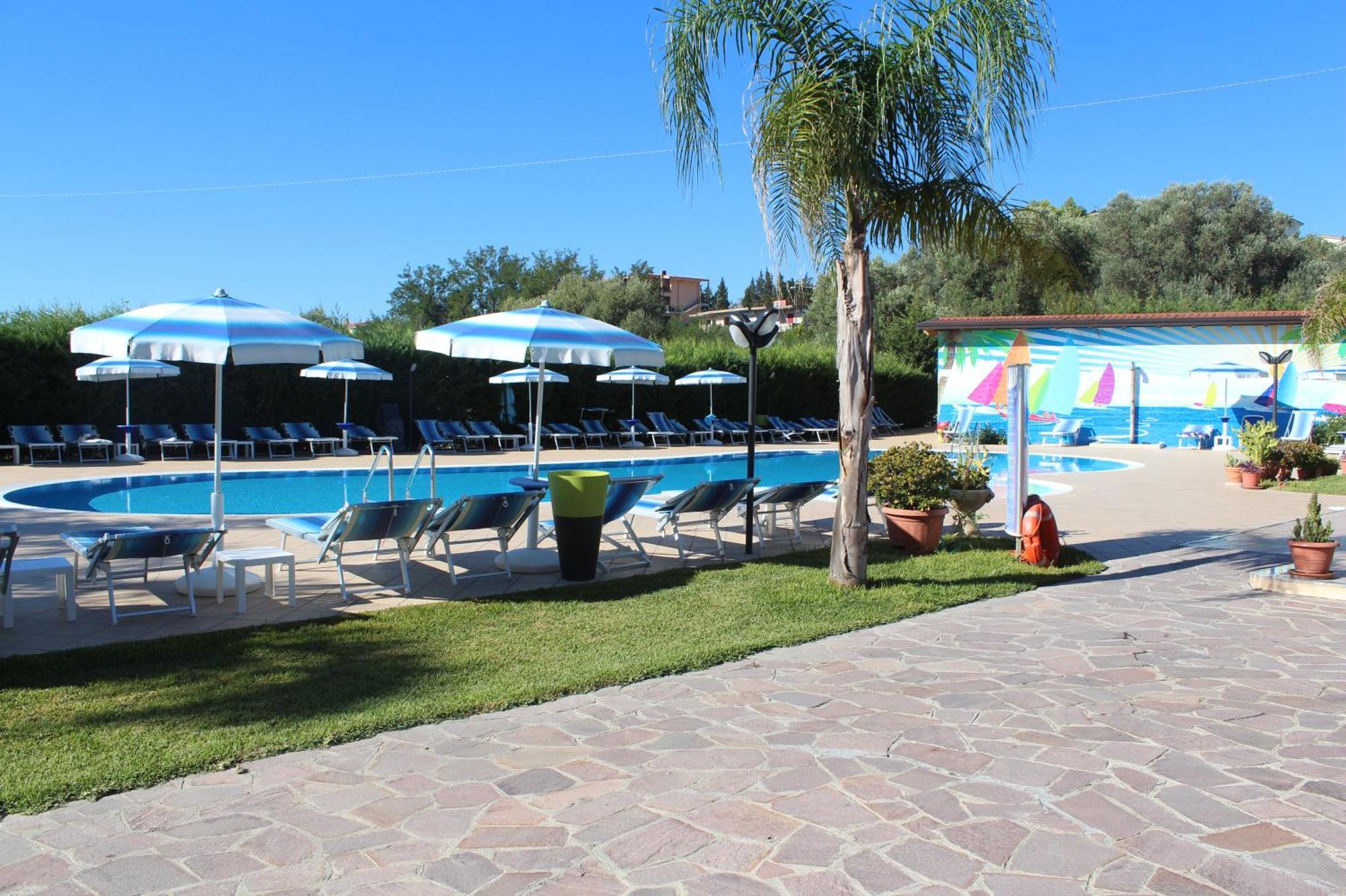 Club Esse Aquilia Beach Village Badolato Marina Eksteriør bilde
