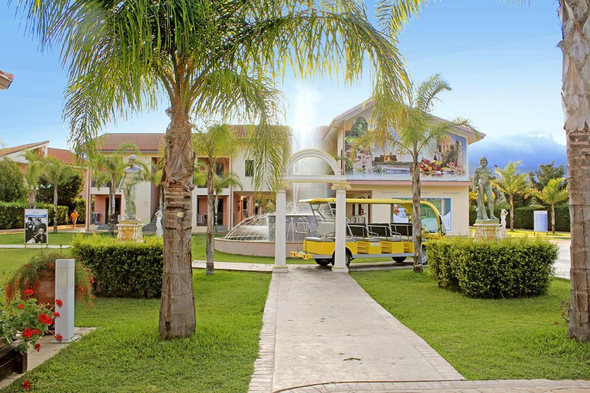 Club Esse Aquilia Beach Village Badolato Marina Eksteriør bilde