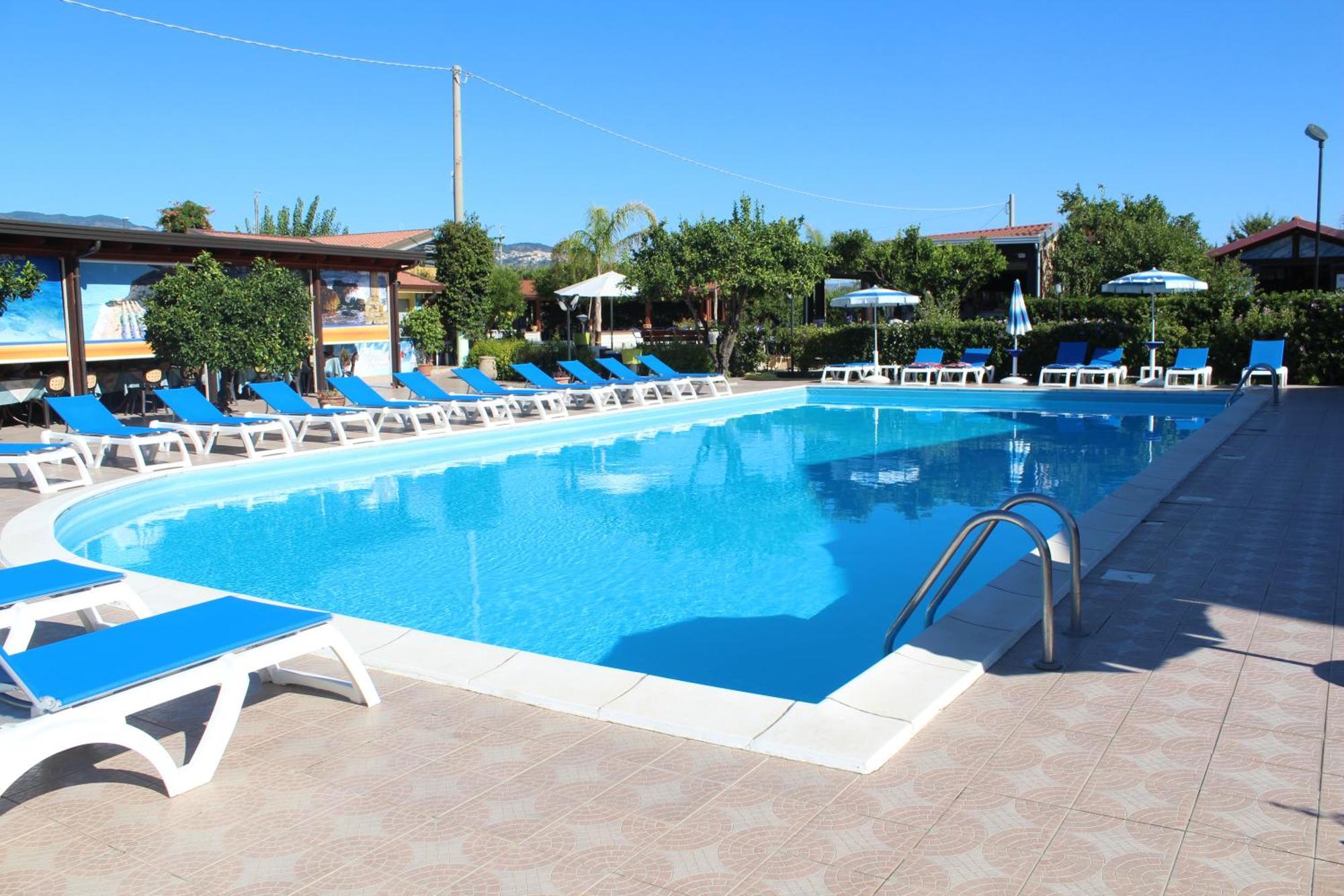 Club Esse Aquilia Beach Village Badolato Marina Eksteriør bilde