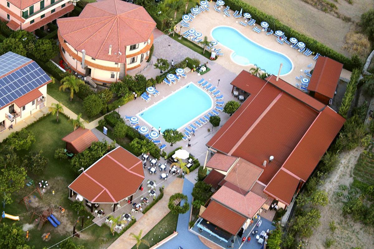 Club Esse Aquilia Beach Village Badolato Marina Eksteriør bilde